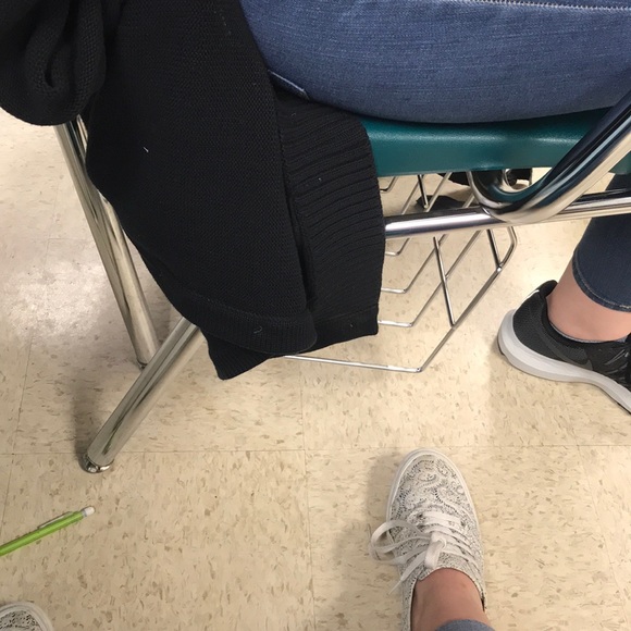 Meet your Posher, Kendall - Picture 1 of 1